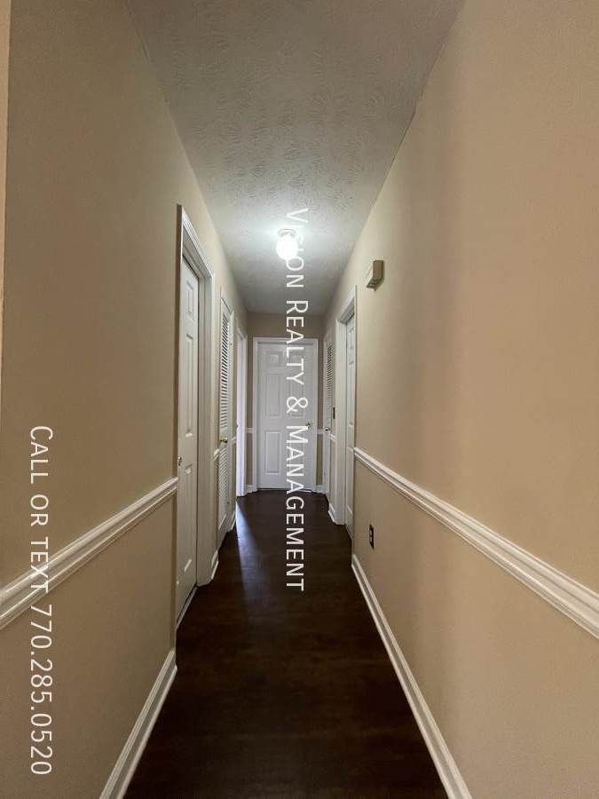 30 Castlegate Cir. property image