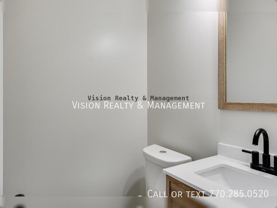 Ready Now! 2 bedroom/1.5 bathroom Bremen city Limits! property image