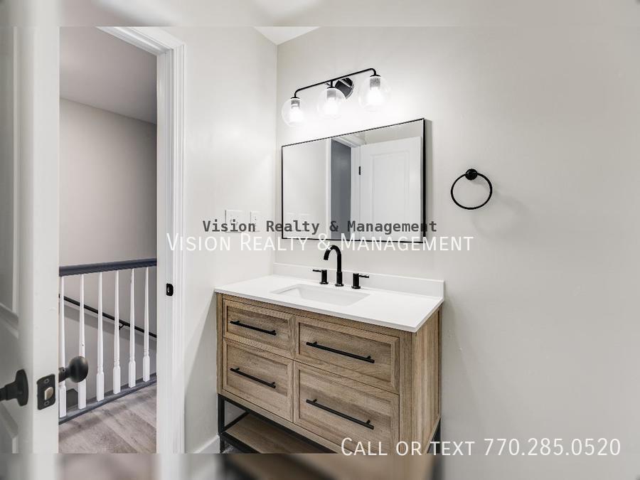 Ready Now! 2 bedroom/1.5 bathroom Bremen city Limits! property image